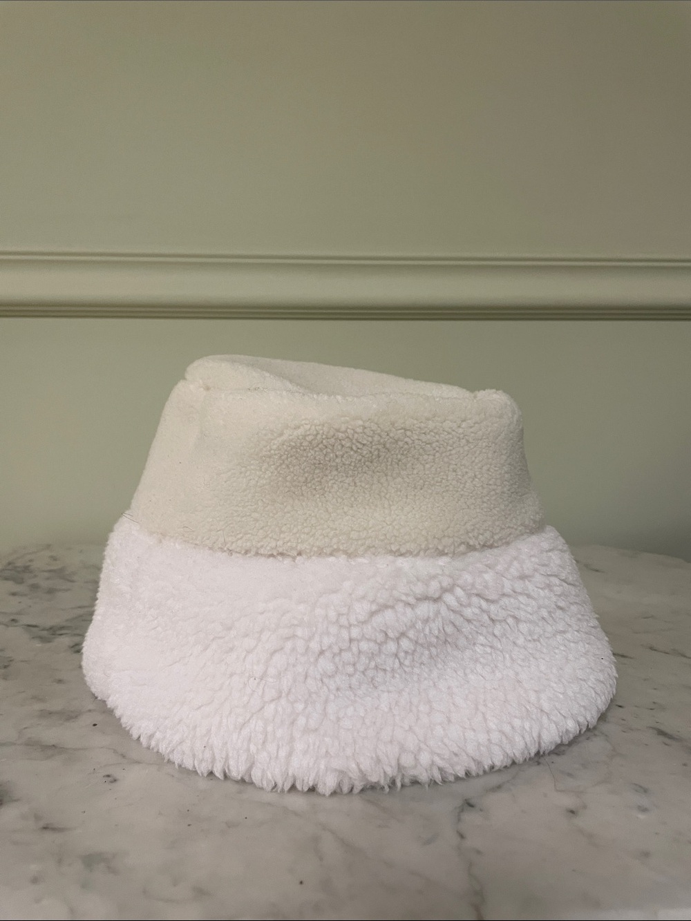 Vermont Country Store Women’s Cozy Two-Tone Sherpa Bucket Hat in Cream & White